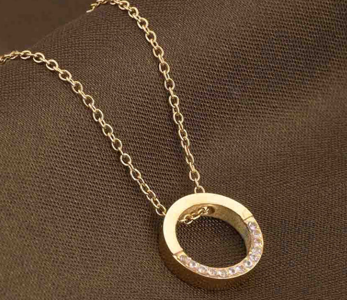 Pendant Necklace