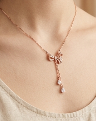 Eternal Bow Necklace
