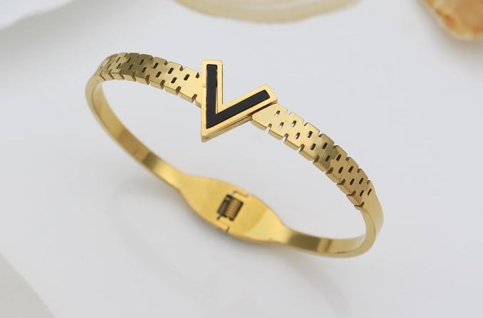 Golden V Bracelet