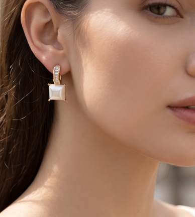 Goldie Pearl Earrings