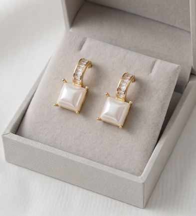 Goldie Pearl Earrings