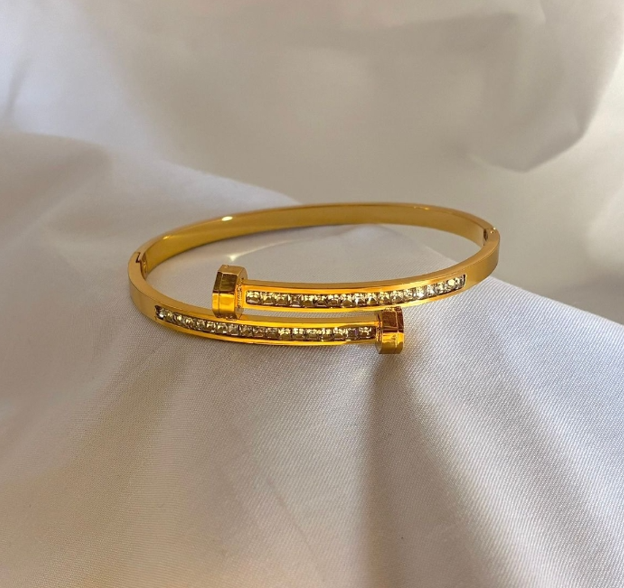 Allure Breeze Bracelet