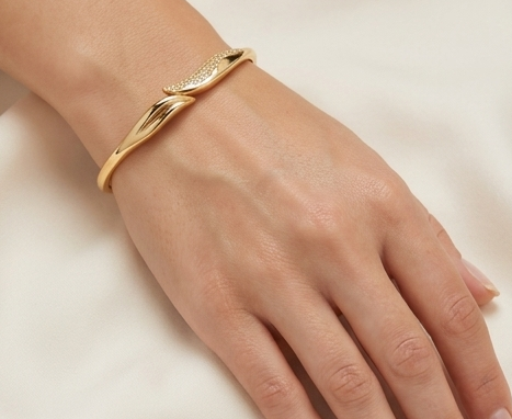 Modern Golden Bracelet