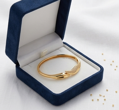 Modern Golden Bracelet