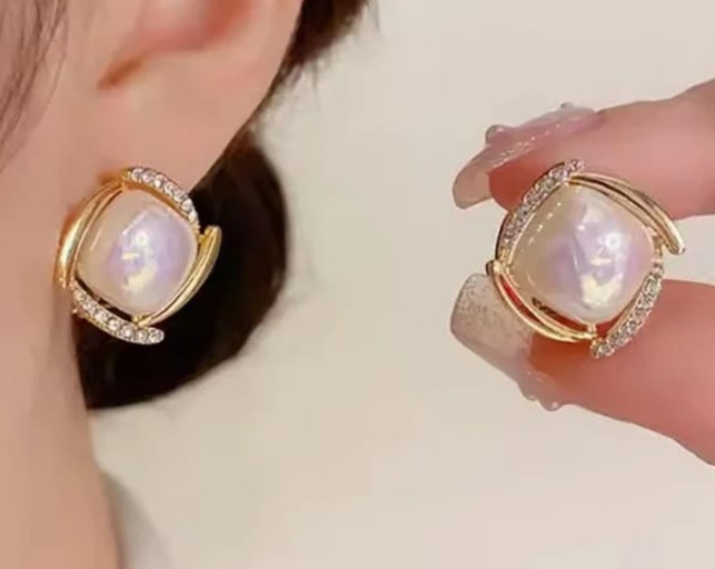 Pearl Sparkle Earrings