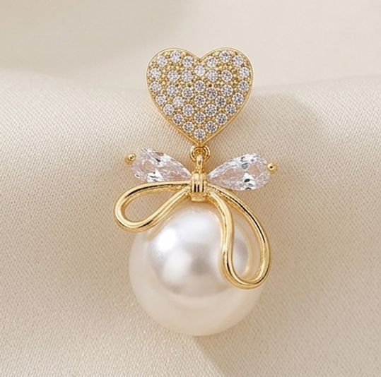 Heart of Pearl Earrings