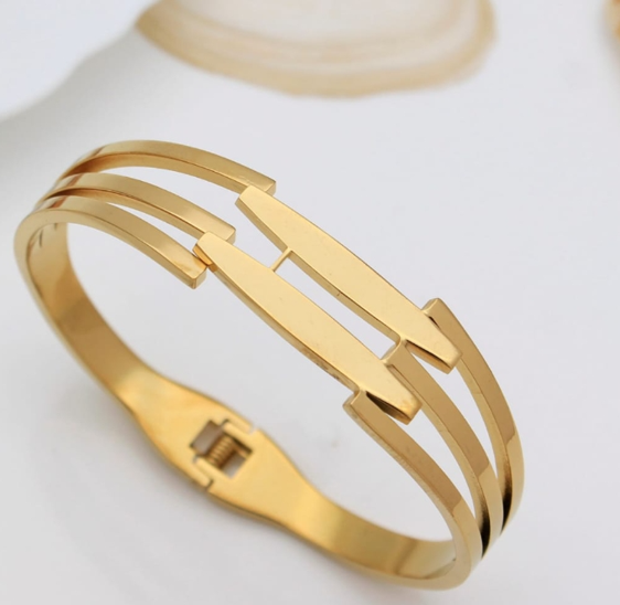 Golden Arc Bracelet