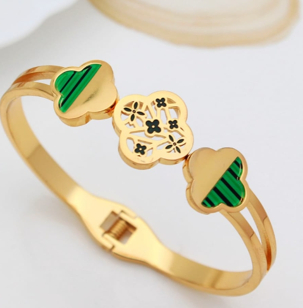 Green Ombre Clover Bracelet