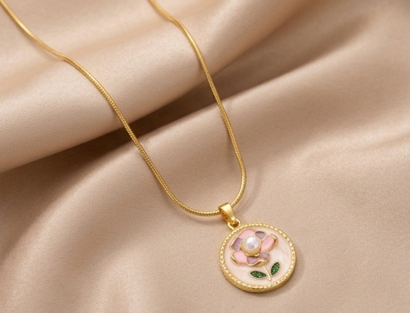 Delicate Flower Necklace
