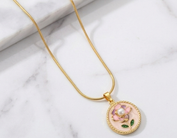 Delicate Flower Necklace