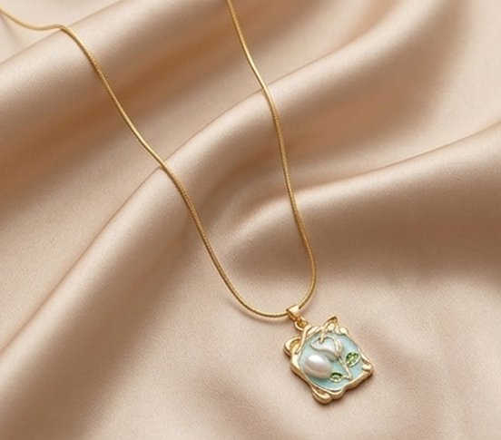 Delicate Pearl Necklace