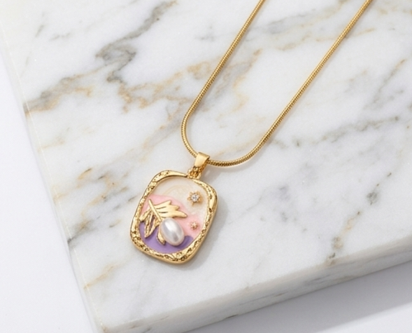 Glowing Pearl Necklace