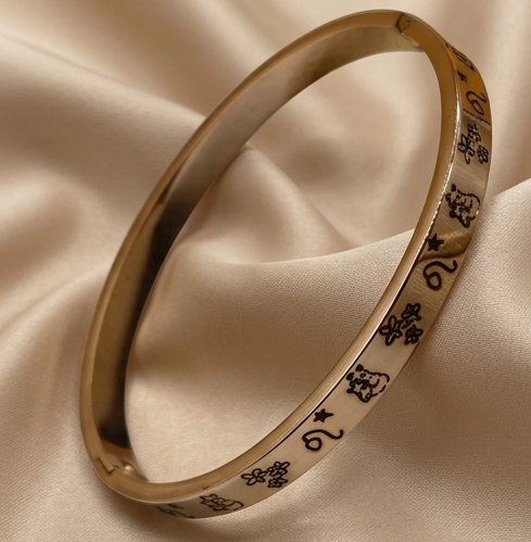 Delicate Glow Bracelet